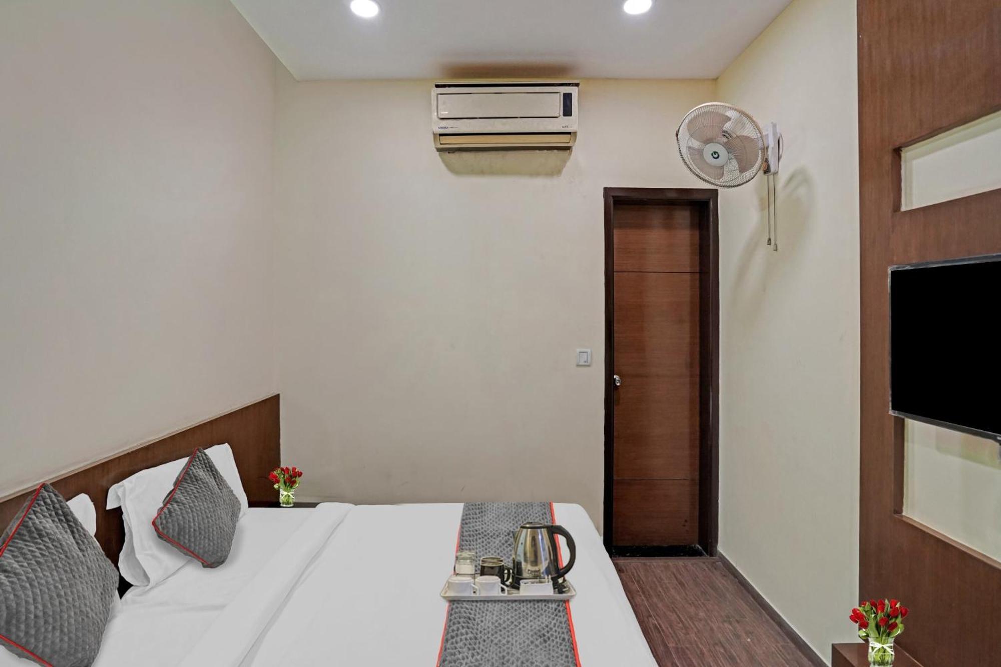 Hotel O Royal Regency Ghaziabad Exterior foto